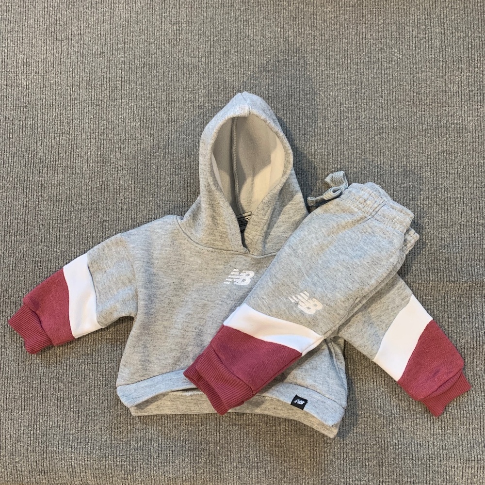 Baby New Balance 2 Piece Matching Sweatshirt & Sweatpants Fleece Lined